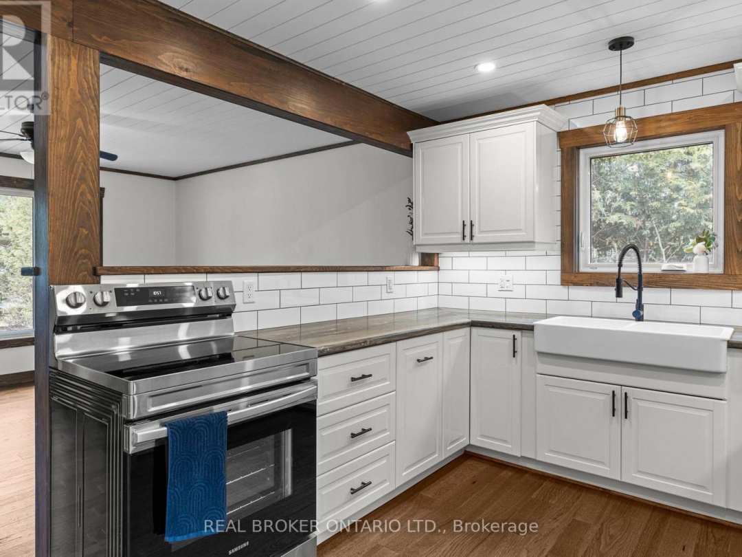 1401 NORTH SHORE ROAD, Algonquin Highlands (Stanhope)