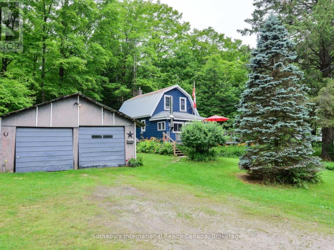 1079 HEWLITT ROAD, 