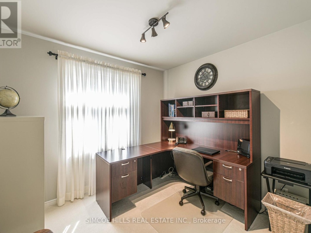 131 COURTLAND STREET, Ramara