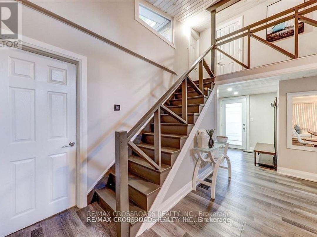 5794 VICTORIA PARK ROAD, 