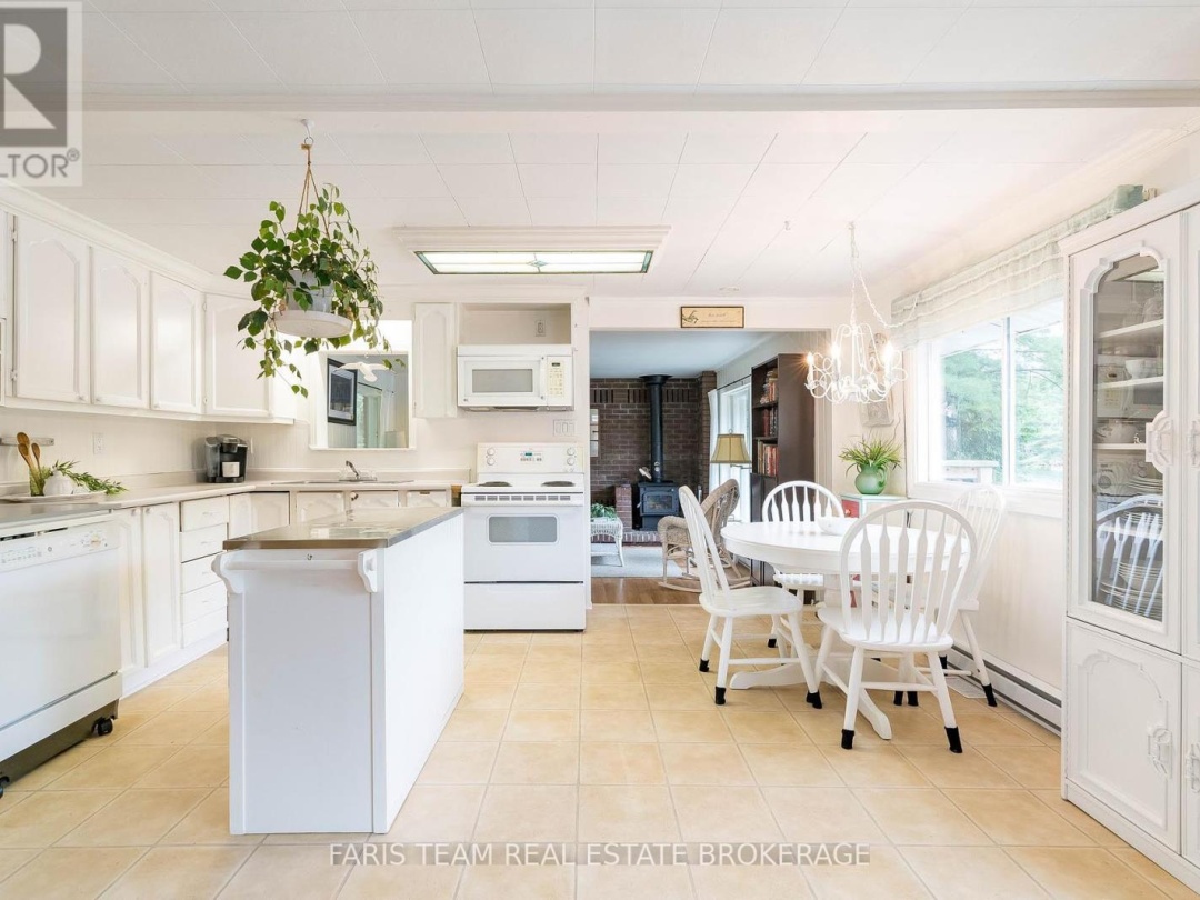 8060 OAKRIDGE DRIVE, 