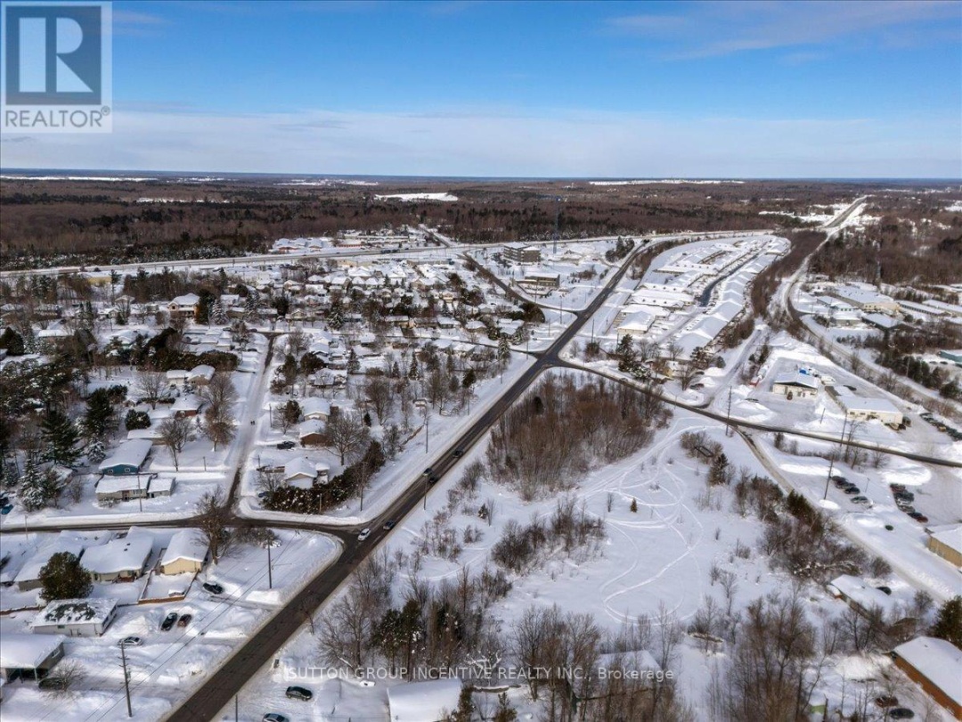 570 LACLIE STREET, Orillia