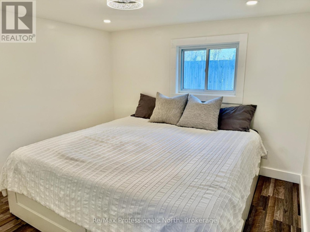 550 PINEDALE ROAD, Gravenhurst (Muskoka (S))