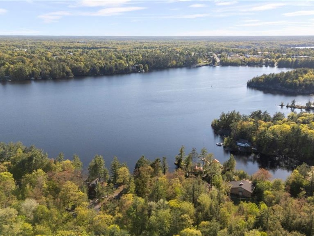 1166 NORTH SHORE Drive Unit# 3, Gull Lake