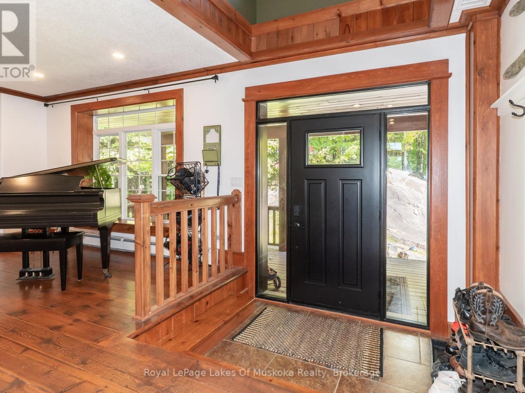 1080 WALKERS GLENN CRESCENT, Lake of Bays (Sinclair)