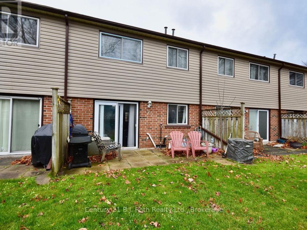 7 - 441 BARRIE ROAD, 