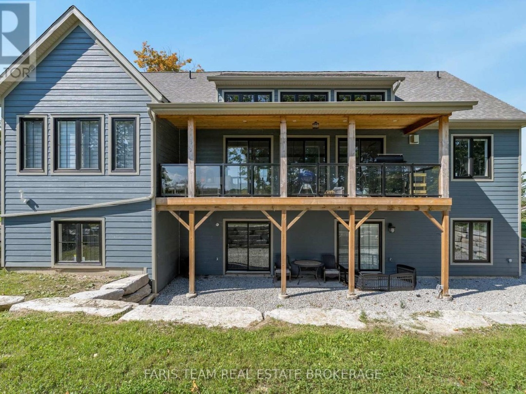 32 LEISURE COURT, 
