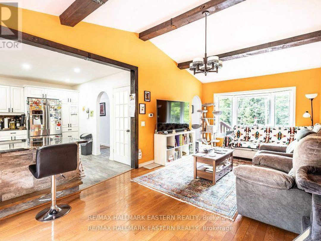 7 JUNIPER ISLE ROAD, Kawartha Lakes (Coboconk)