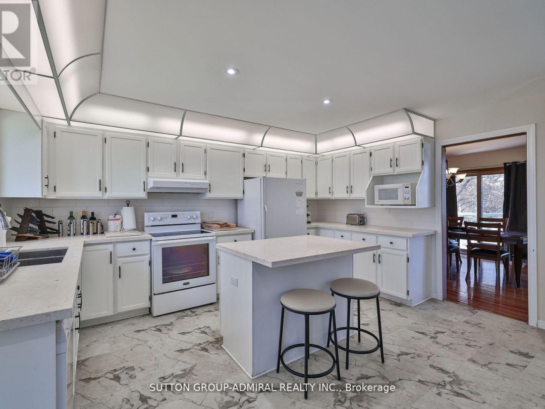 182 BAYSHORE DRIVE, Barnstable Bay