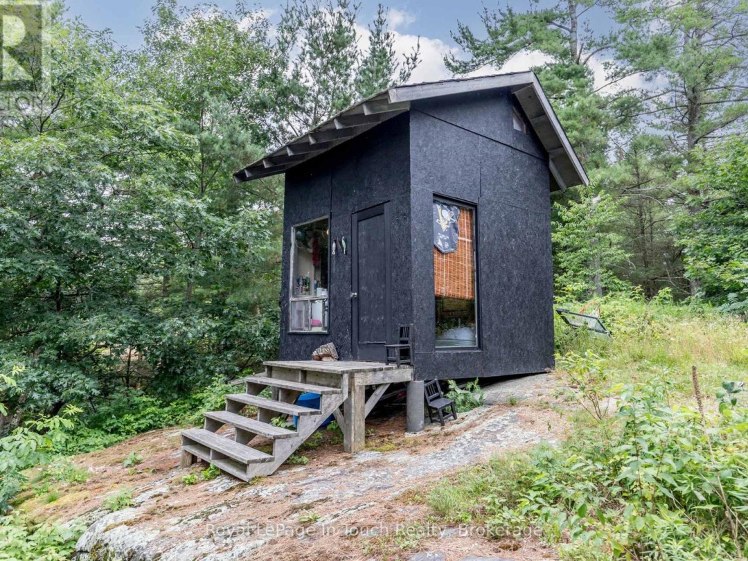 8 B686 DERBYSHIRE, Georgian Bay