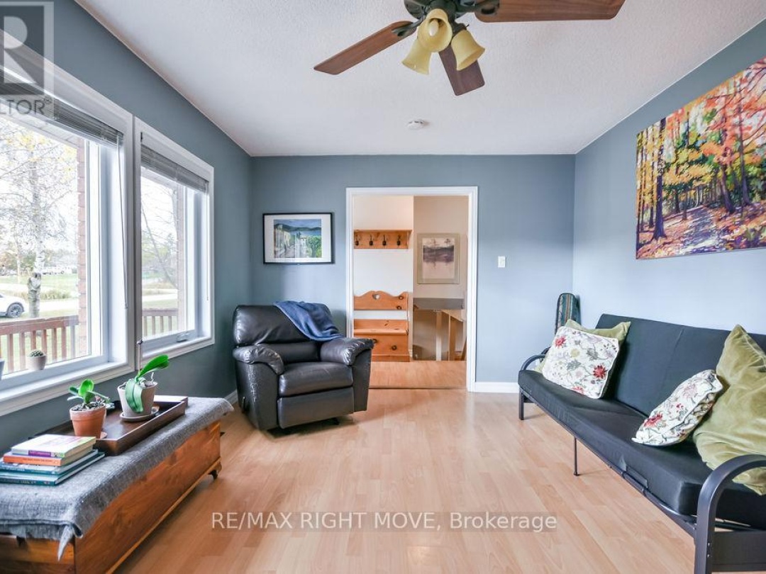 3811 LEO CRESCENT, Barnstable Bay