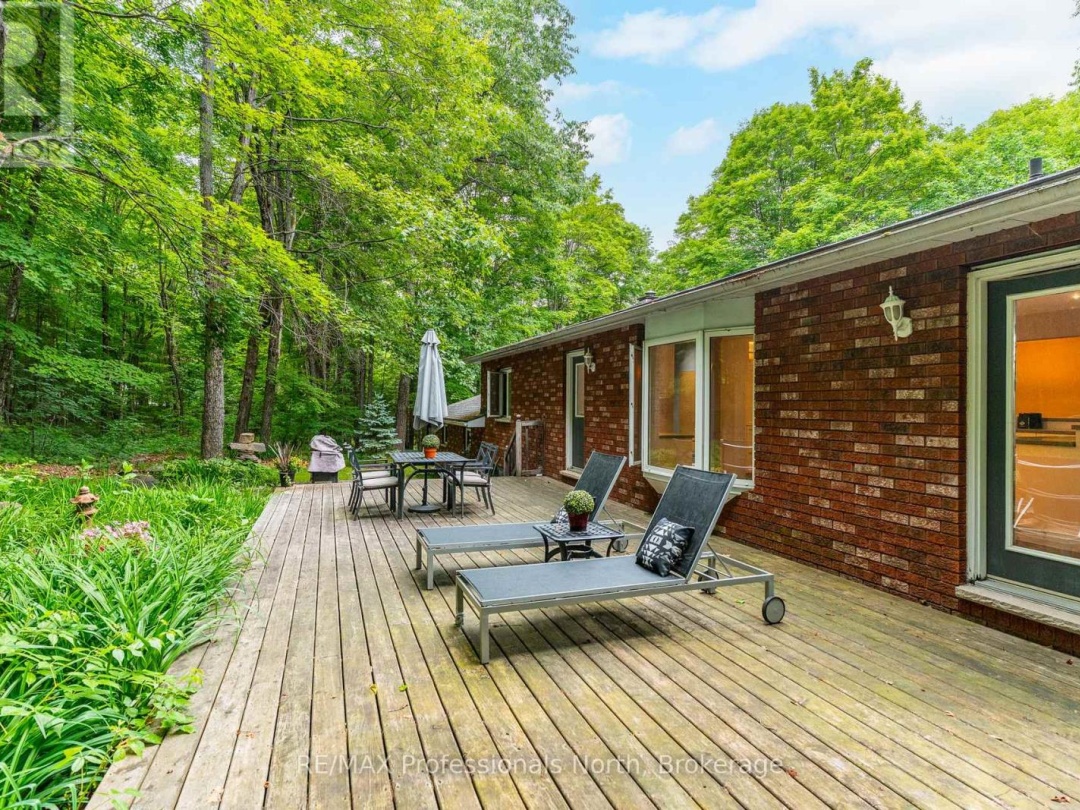1277 HORSESHOE LAKE ROAD, 