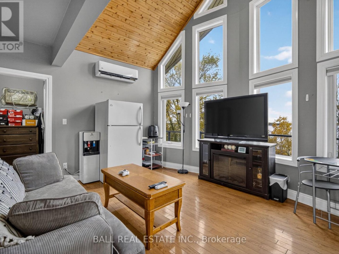 151 PELLER COURT, Pigeon Lake