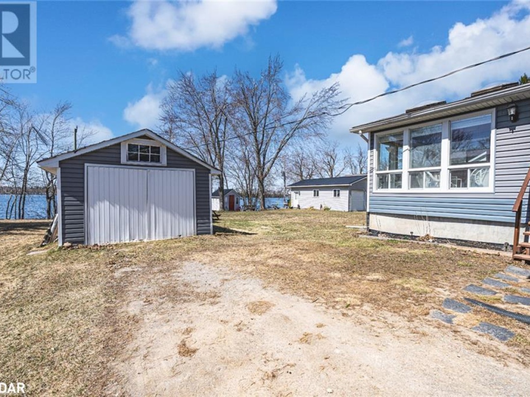 185 AVERY POINT Road, Dalrymple Lake