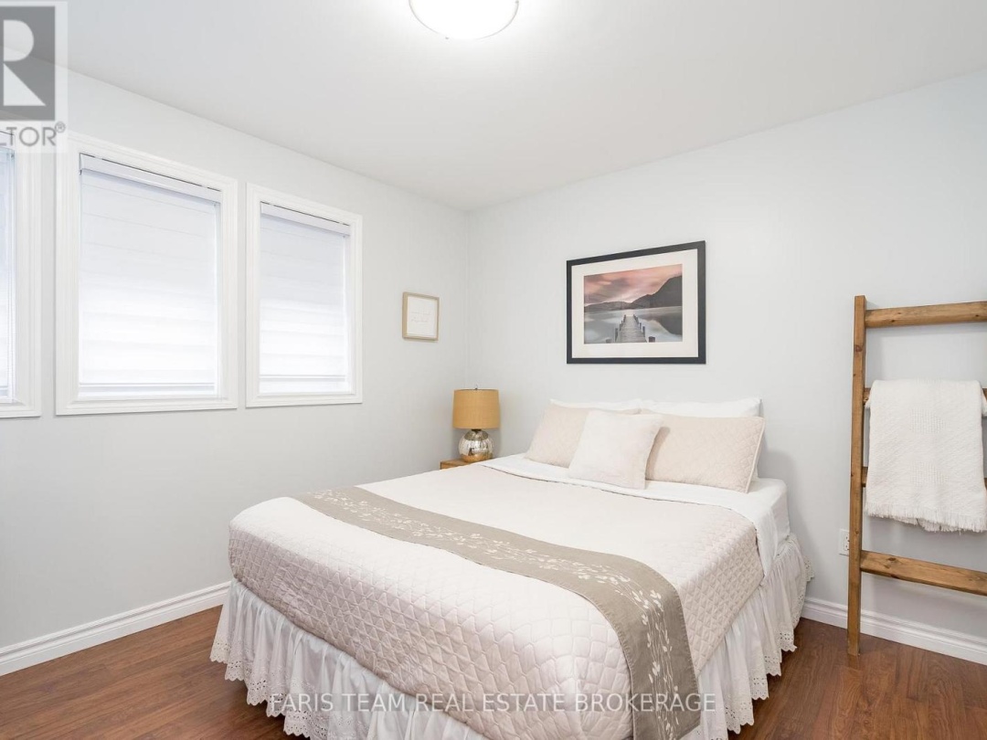 282 ROBINS POINT ROAD, 