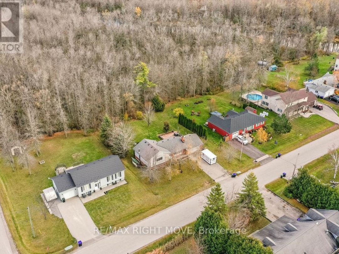 3811 LEO CRESCENT, Barnstable Bay