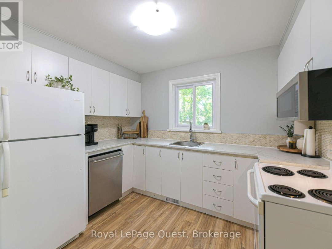401 MISSISSAGA STREET W, 
