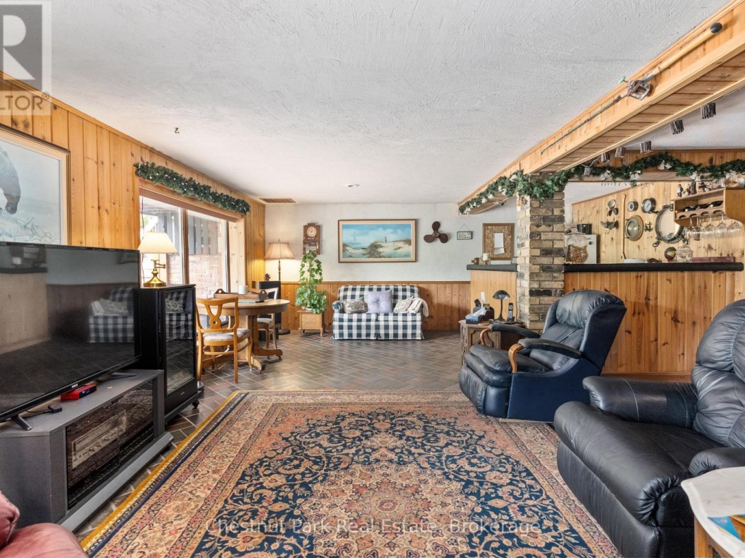 652 NORTH WASEOSA LAKE ROAD, 