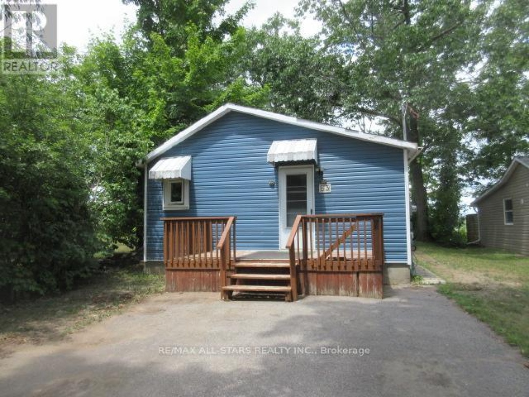 83 KING STREET W, 