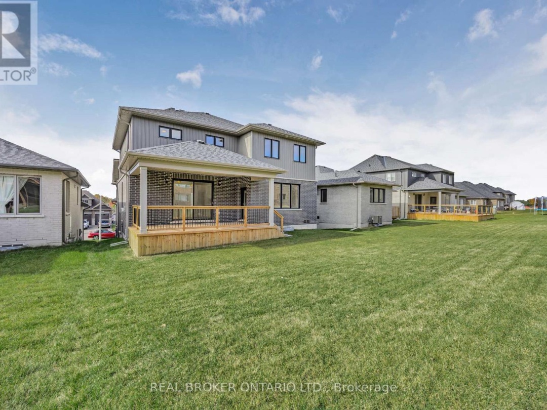 3033 Sierra Drive, Orillia