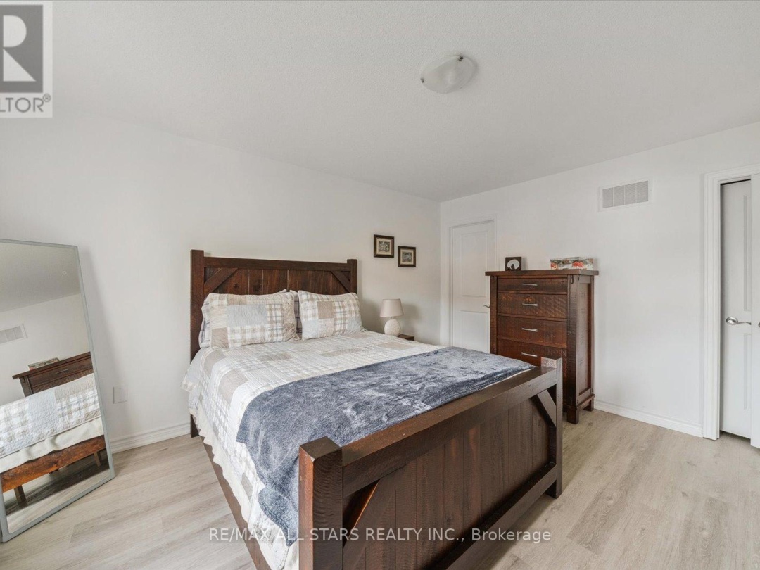 31 REYNOLDS DRIVE, Ramara (Atherley)