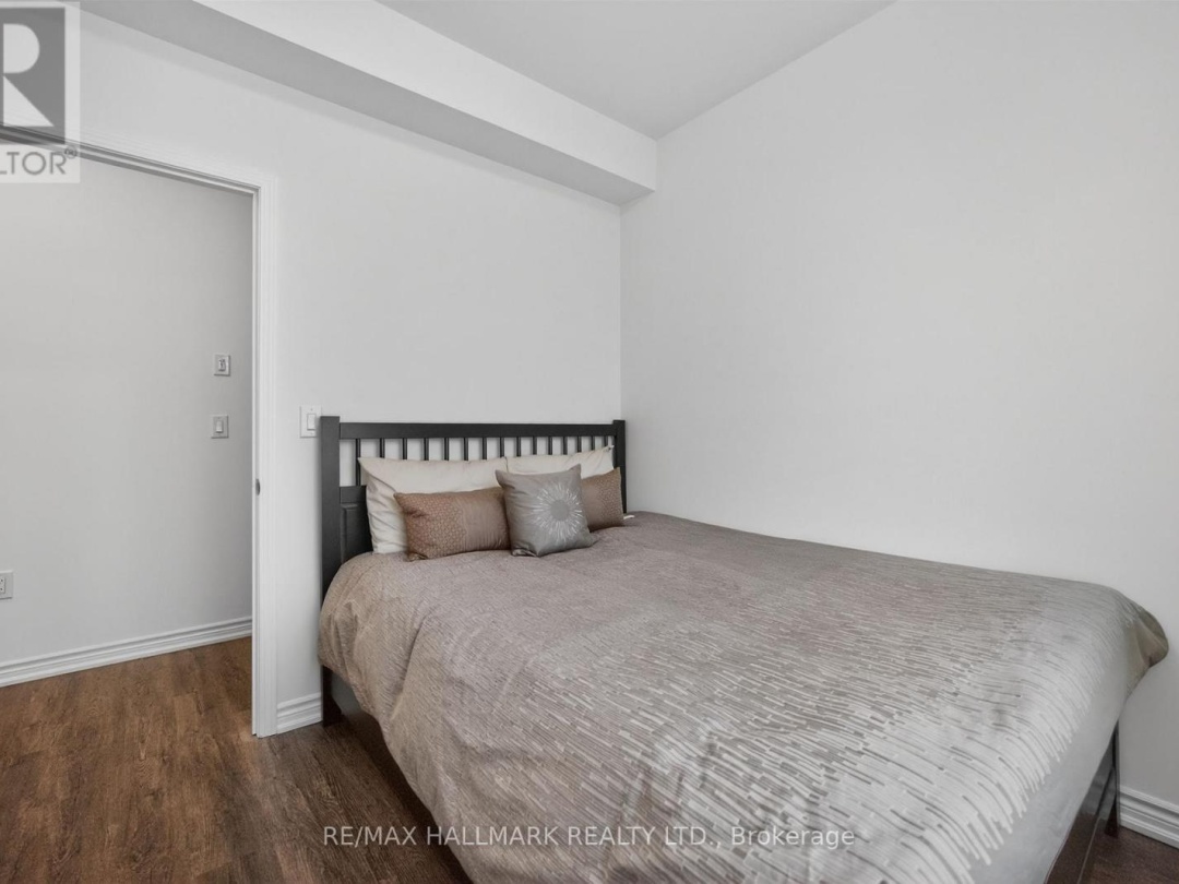 2 WYN WOOD LANE, Orillia