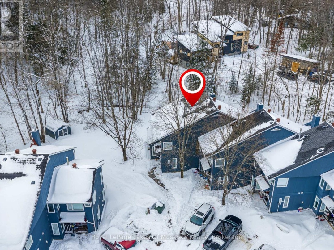 4 - 1551 HIDDEN VALLEY ROAD, Peninsula Lake