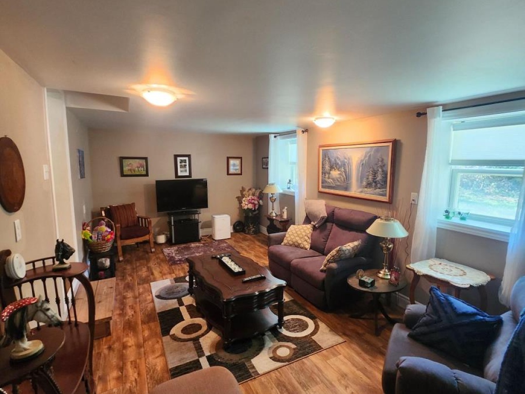 197 COUNTY ROAD 8 ROAD, Kawartha Lakes (Fenelon Falls)