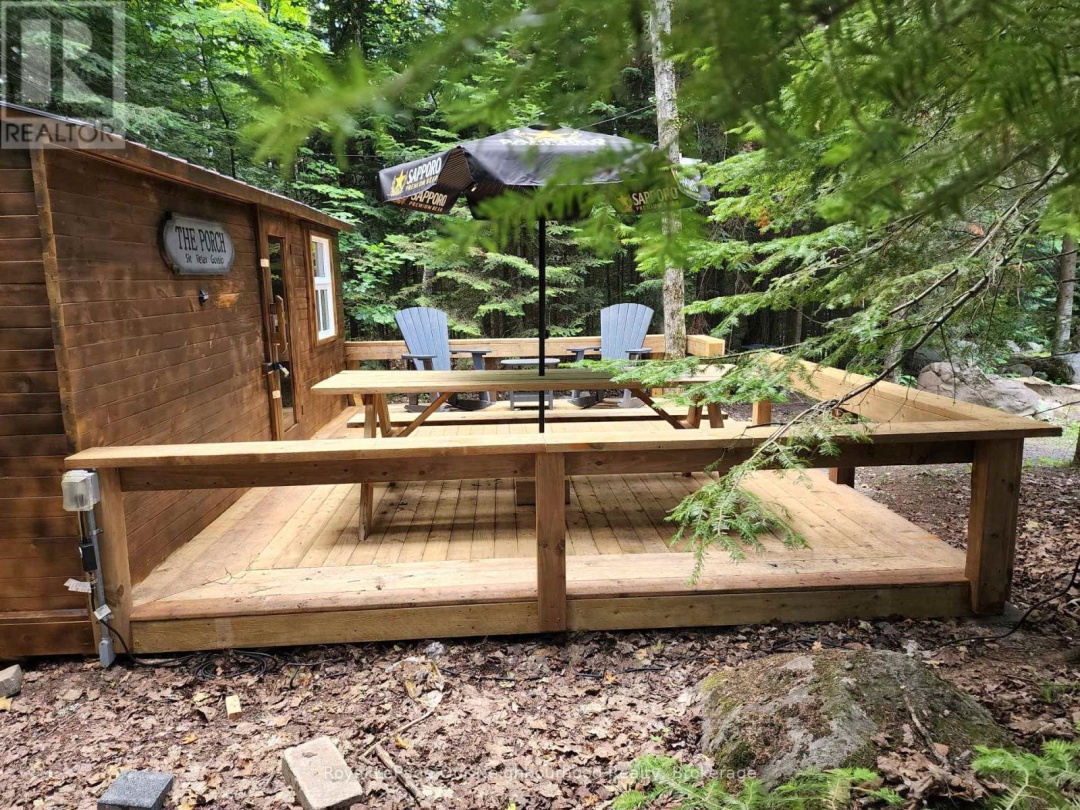 1042 SKI RIDGE TRAIL, 