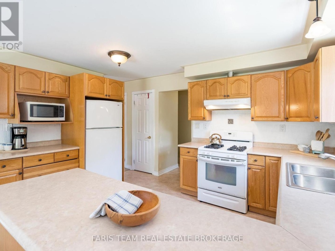 1280 MOUNT STEPHEN ROAD, 