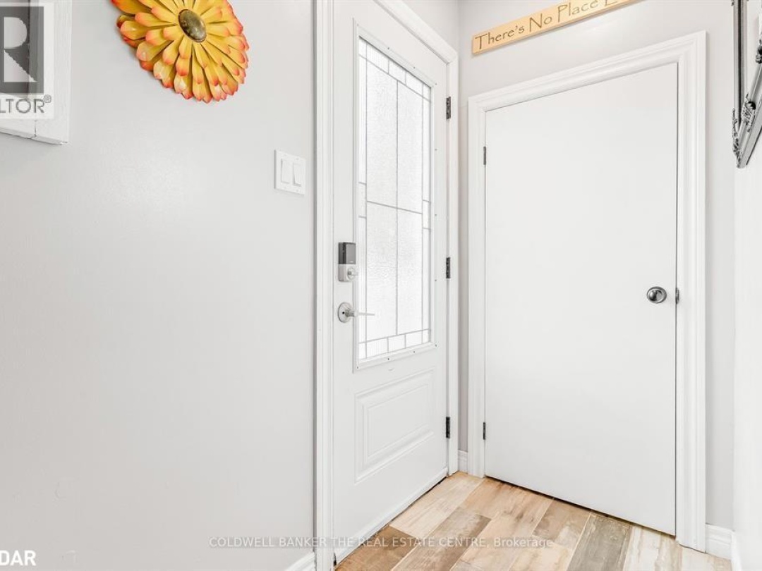 7 LEACH Street, 