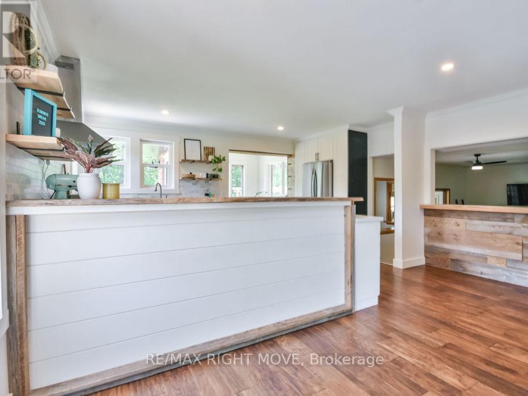 4278 WILSON POINT ROAD N, 
