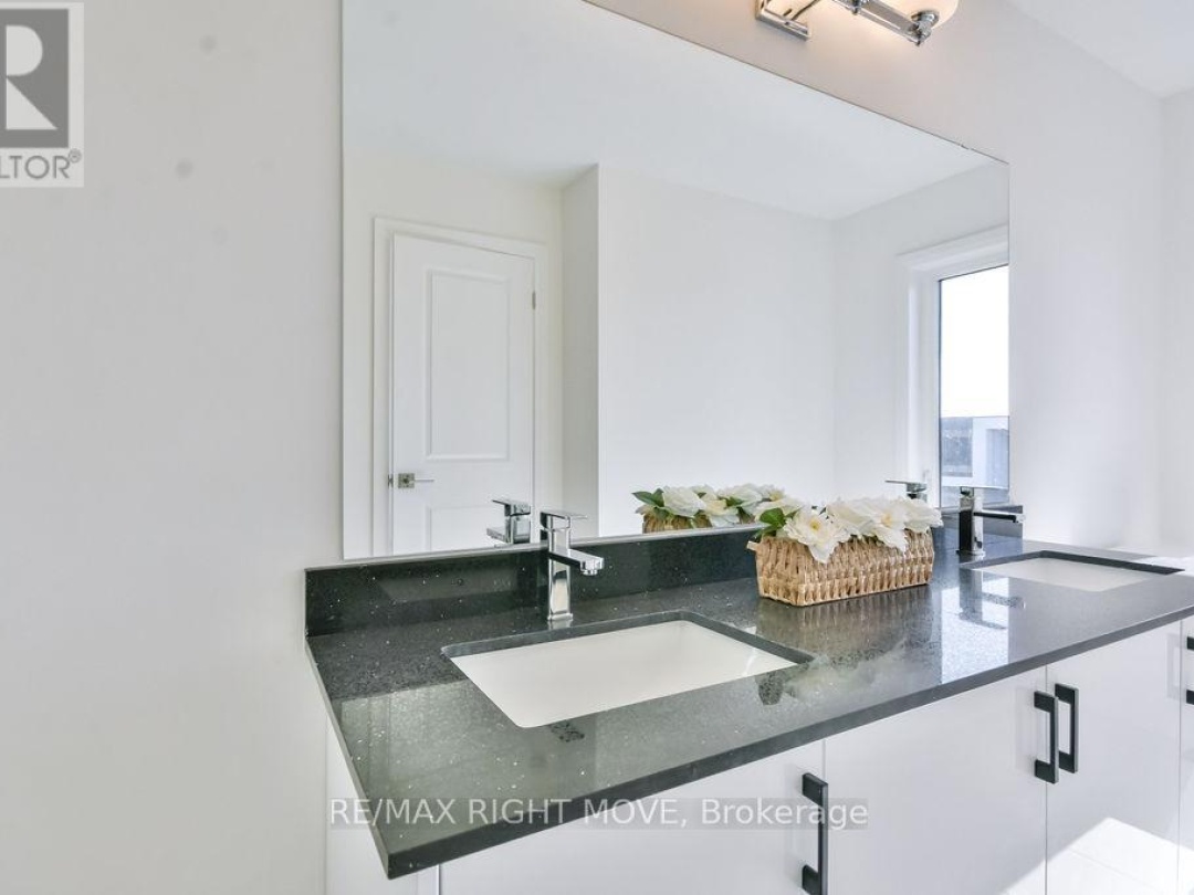 3721 QUAYSIDE DRIVE, Severn (West Shore)