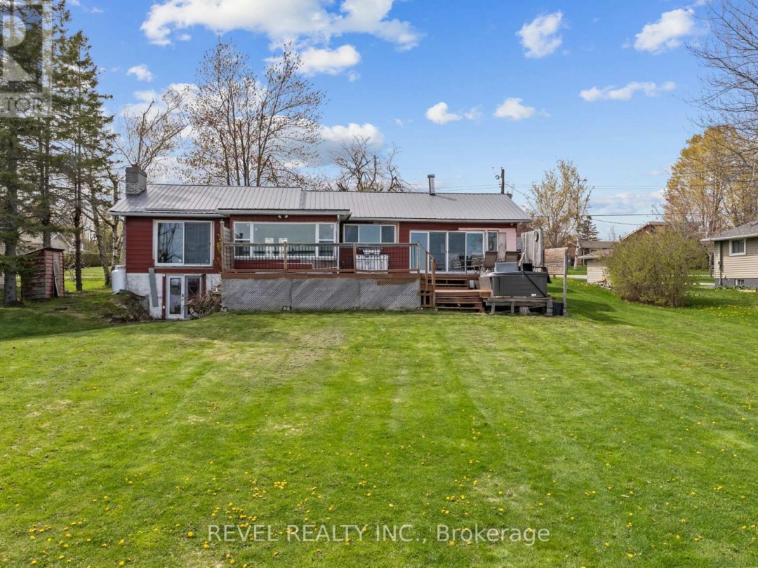 151 BEEHIVE DRIVE, Sturgeon Lake