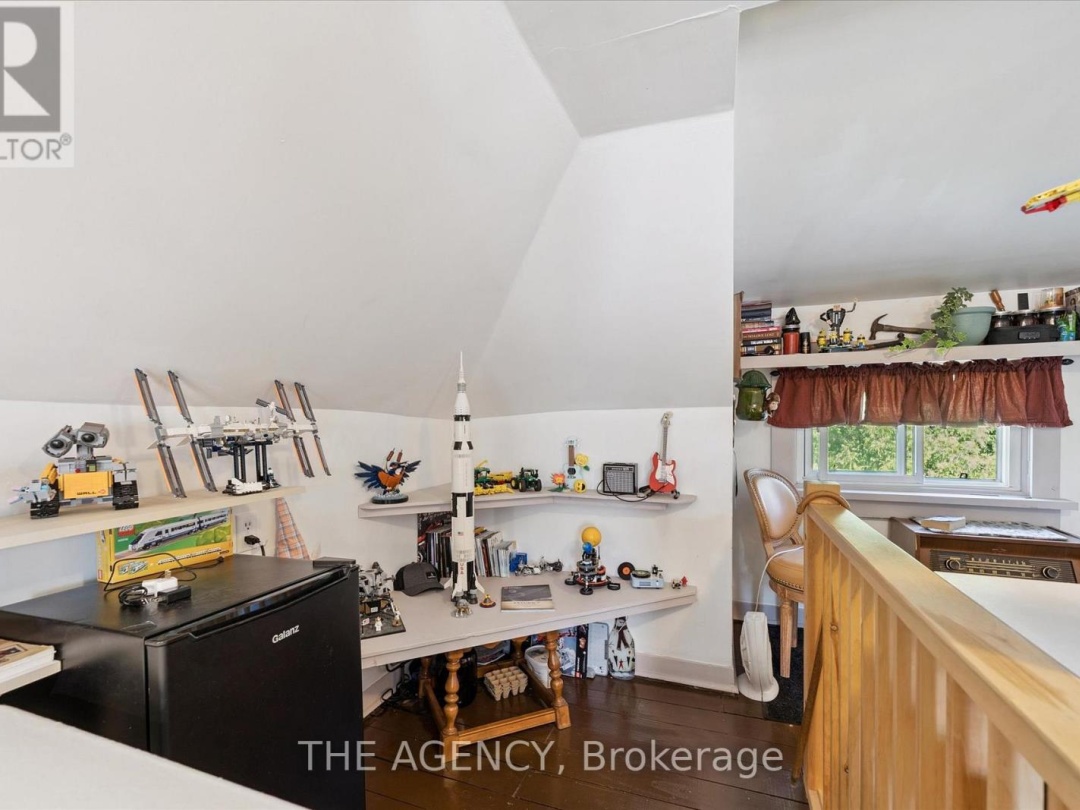 31 BRUNEL ROAD, 