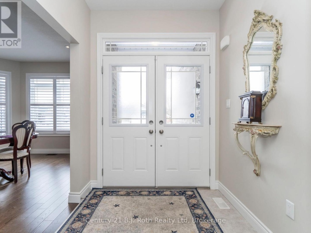 4 CHARLIE RAWSON BOULEVARD, Tay (Victoria Harbour)