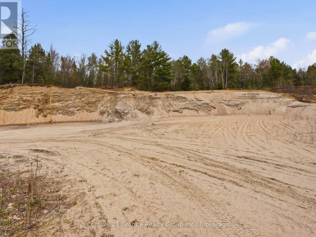 1314 HUNTER CREEK ROAD, Minden Hills (Lutterworth)
