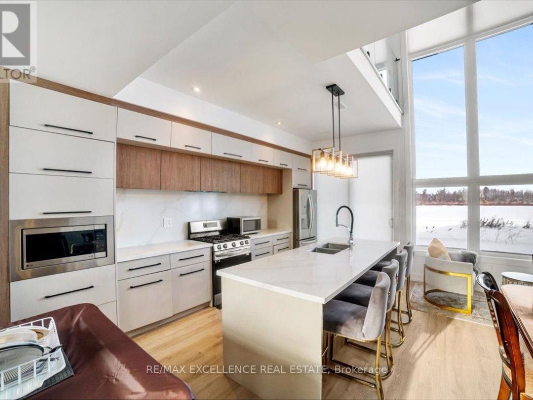 3717 QUAYSIDE DRIVE, Severn (West Shore)