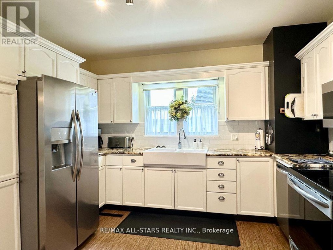 18 JOSEPH STREET, Kawartha Lakes (Bobcaygeon)