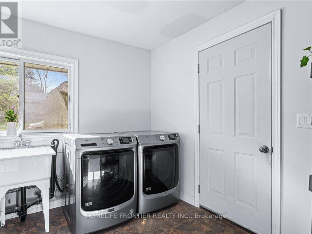 6 LAKEVIEW PARK ROAD, Sturgeon Lake