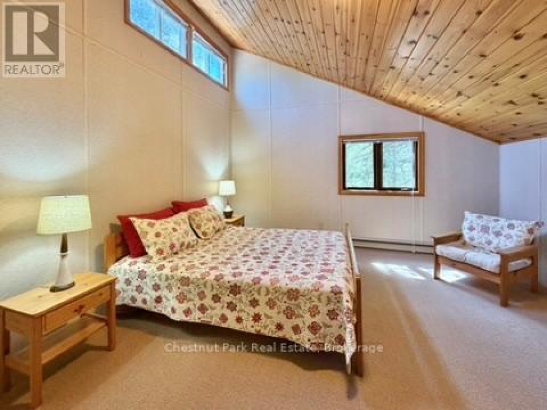 1062 ELMHURST LANE, Kennisis Lake