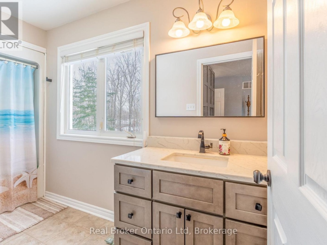 9 BOYD CRESCENT, Oro-Medonte (Moonstone)