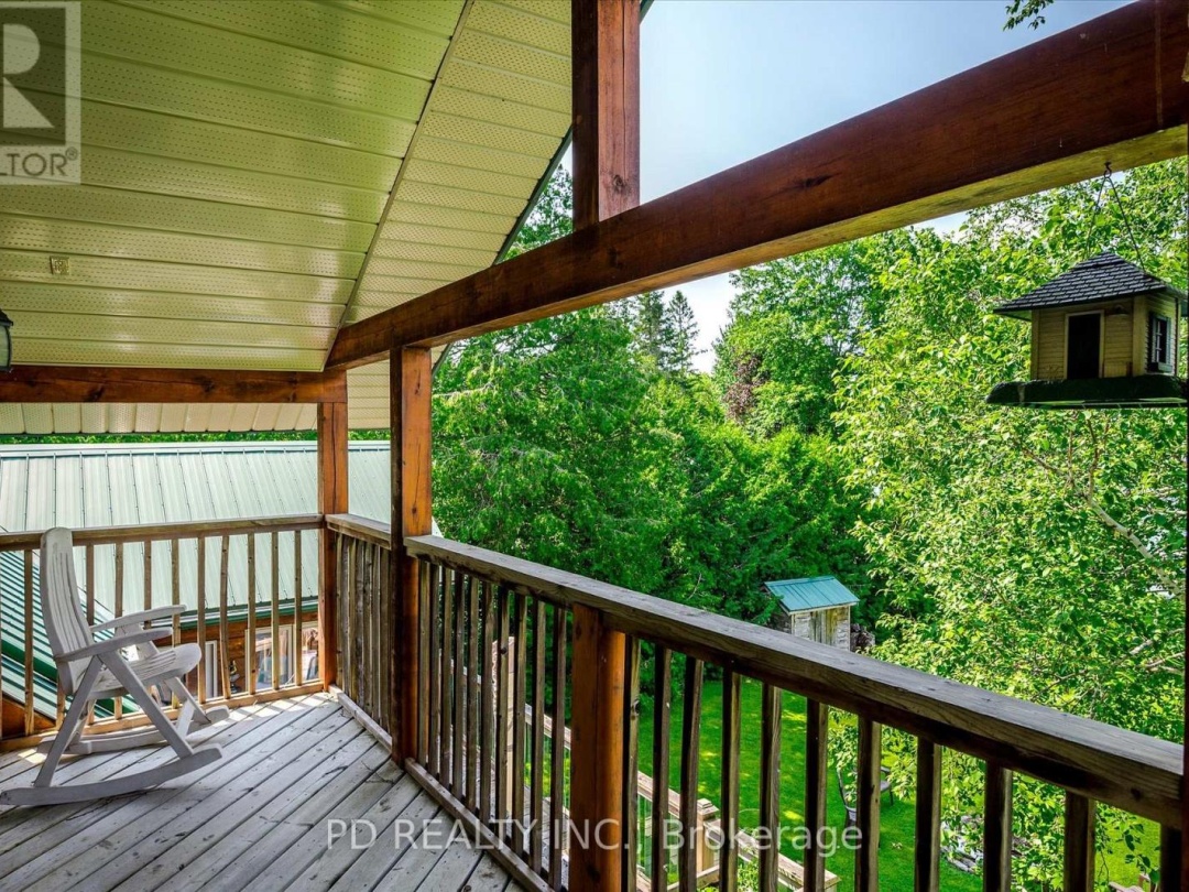 48 STURGEON GLEN ROAD, Sturgeon Lake