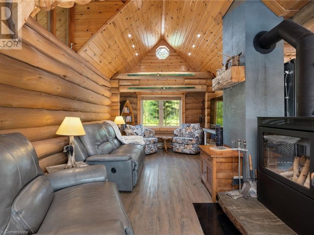 235 LOCH ERNE Road, 