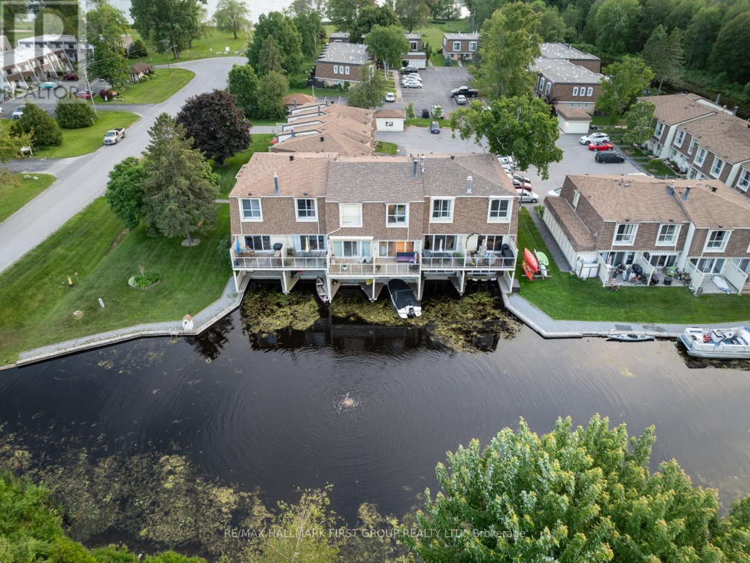 9 4 Paradise Boulevard, Simcoe Lake