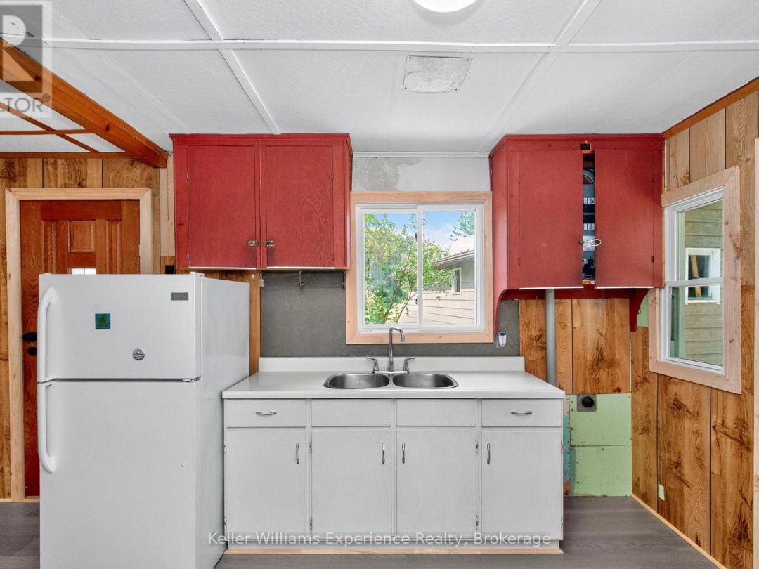 180&184 SILVER BIRCH CRESCENT, 