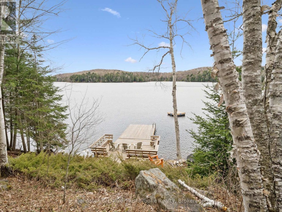 29 ENA DRIVE, Harp Lake