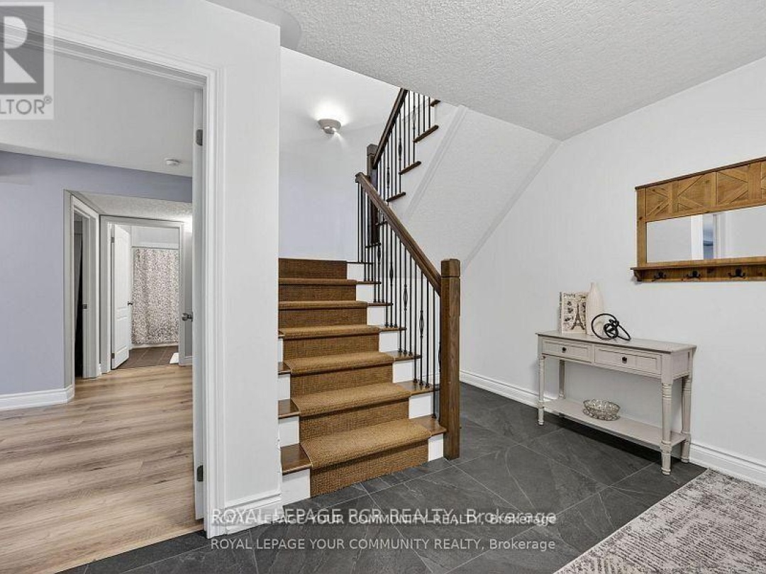135 HURONWOODS DRIVE, Oro-Medonte (Sugarbush)