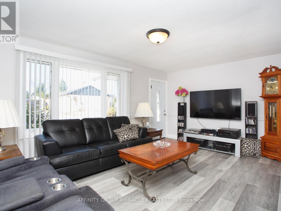 74 WILLIAM STREET, Kawartha Lakes (Bobcaygeon)