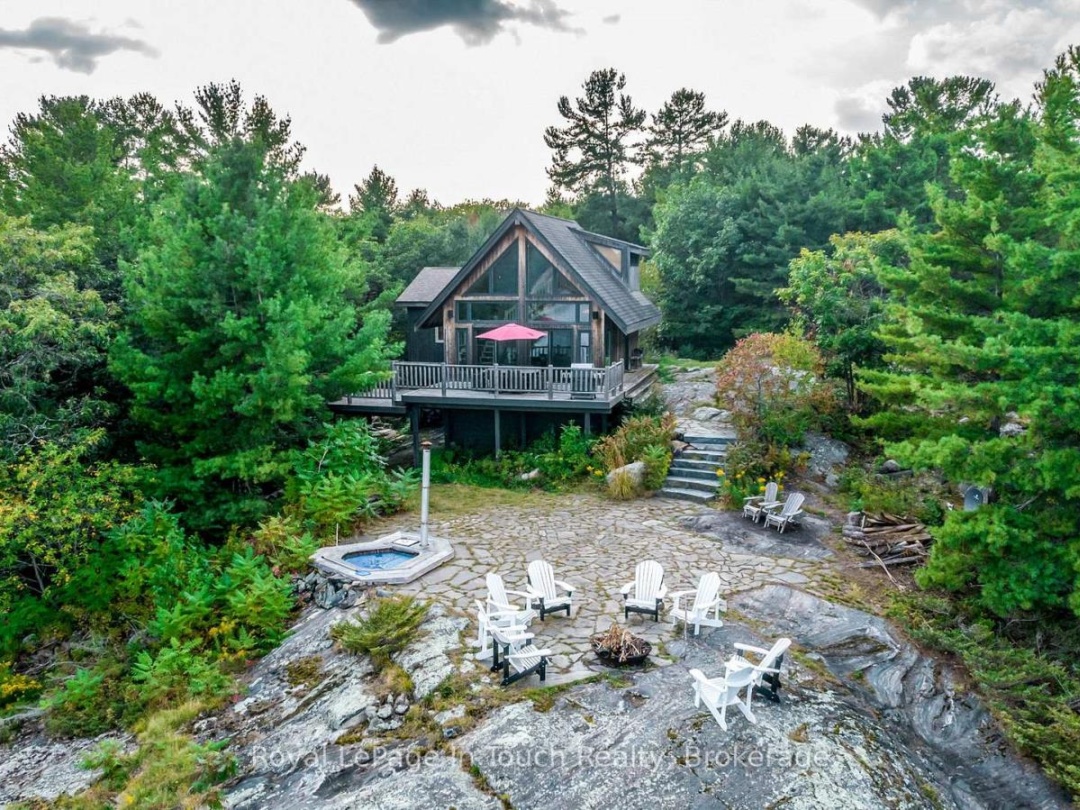 8 B686 DERBYSHIRE, Georgian Bay
